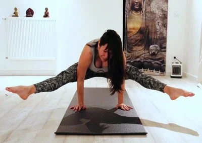 KUKKUTASANA variante